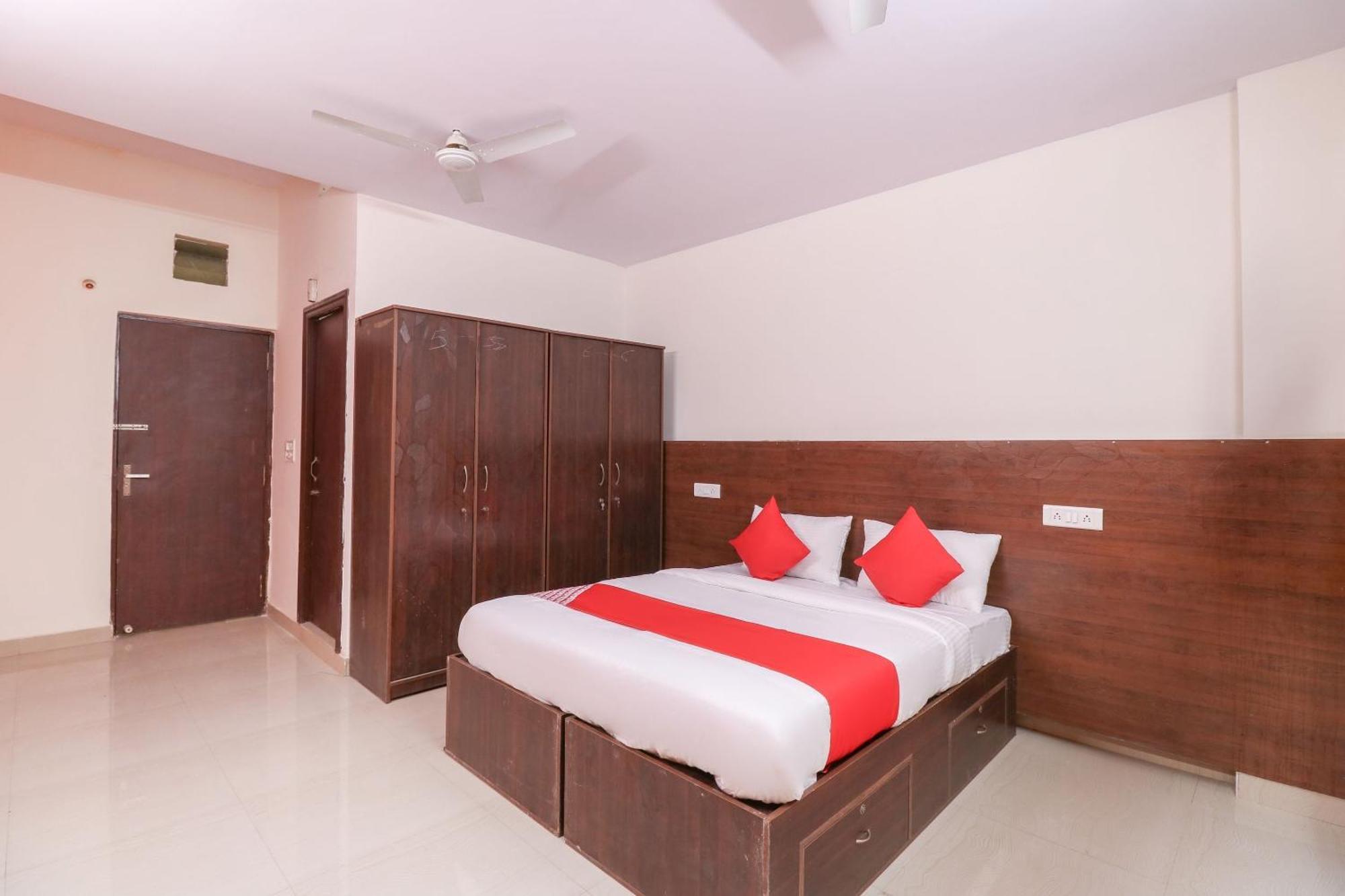 Hotel O The Royal International Hotel Bangalore Exterior photo
